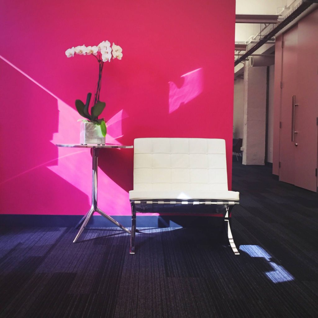 Virtual office waiting room in pink